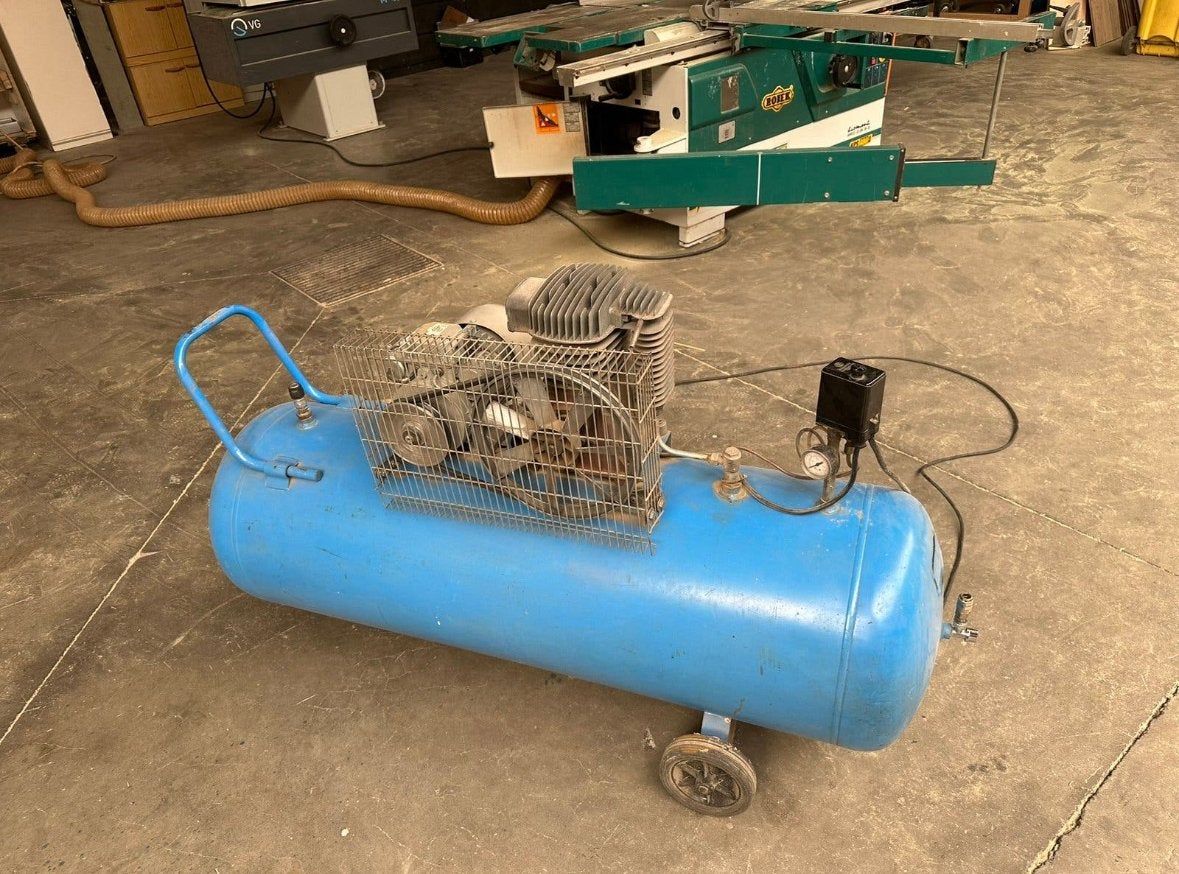 Compressor 200 liter, Ophalen, Zo goed als nieuw