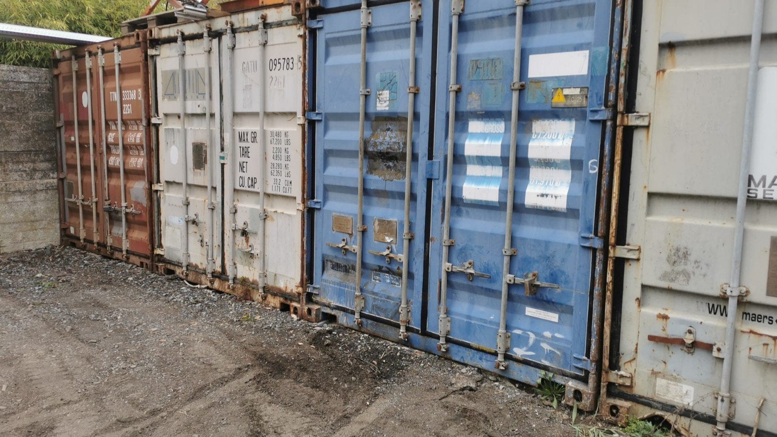 Garage / Container à louer