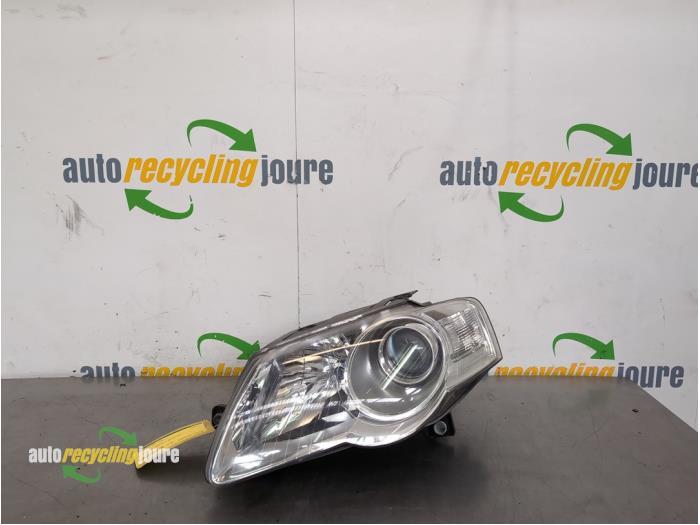 Phare gauche d'un Volkswagen Passat, Autos : Pièces & Accessoires, Éclairage, -, Volkswagen, -, 3 mois de garantie