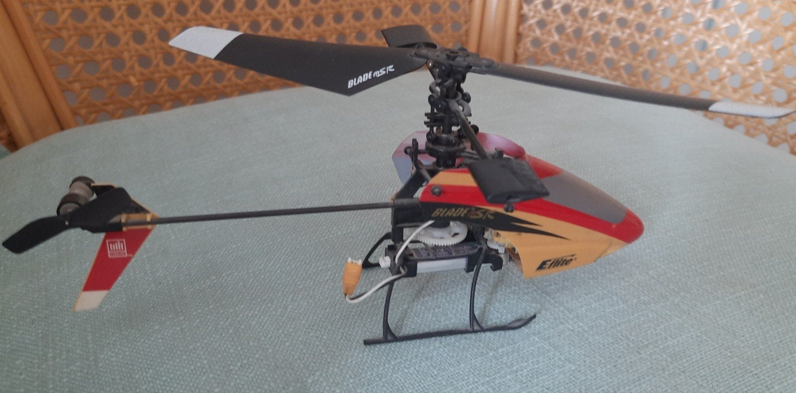 Op afstand bestuurbare rode helikopter merk Blade MSR, Hobby en Vrije tijd, Modelbouw | Radiografisch | Helikopters en Quadcopters