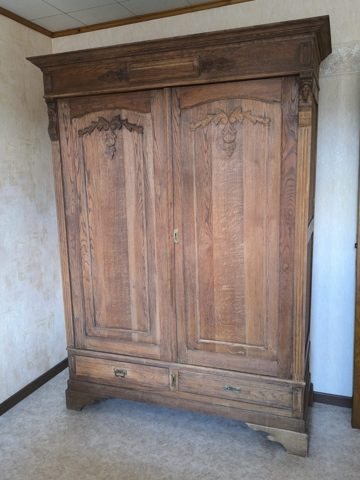 ancienne garde robe, Enlèvement