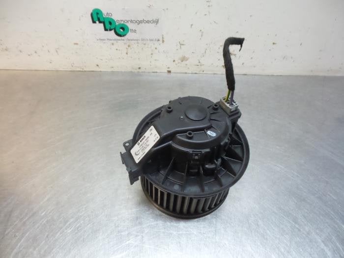 Moteur de ventilation chauffage d'un Ford Fiesta (Fiesta 08-, -, 3 mois de garantie, -, -