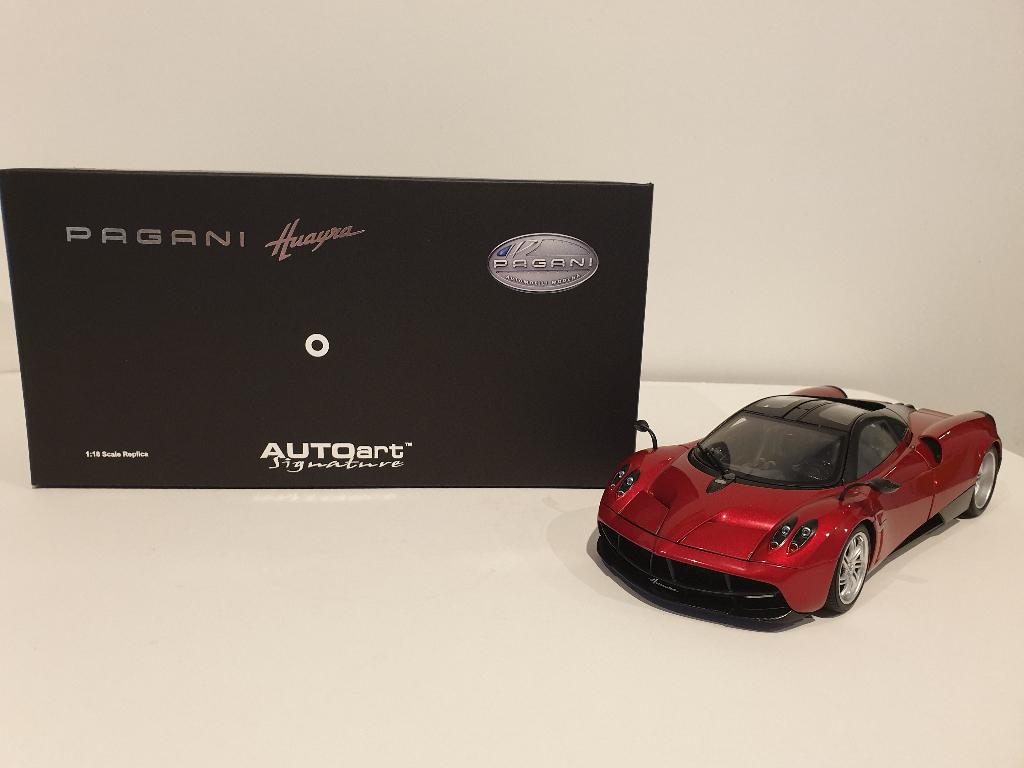 Autoart Signature Pagani Huayra Metallic Red 2012, Ophalen, Zo goed als nieuw, Auto, Autoart