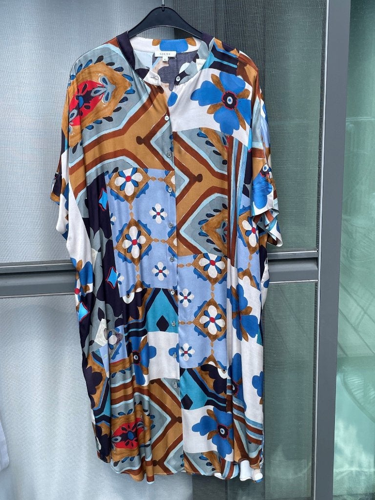 Jurk Gigue - oversized model - Mt 40, Taille 38/40 (M), Enlèvement ou Envoi, Multicolore, Sous le genou