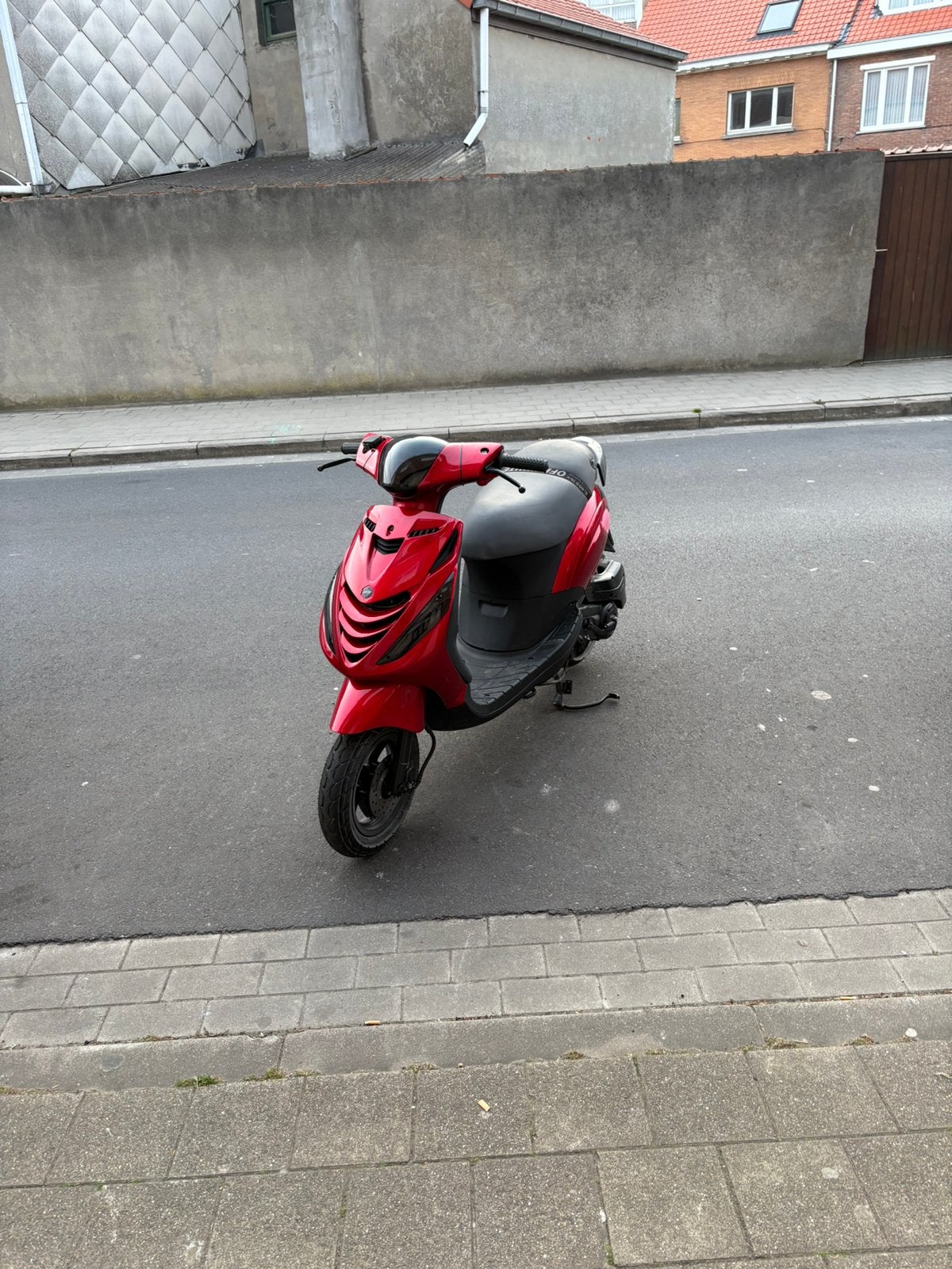 zip 80cc b klasse, Fietsen en Brommers, Ophalen, Zo goed als nieuw, Zip