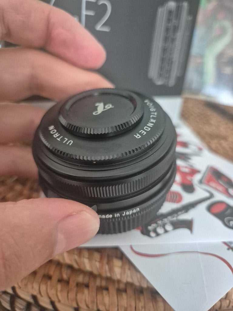 Voigtlander Ultron 27mm f/2 Fujifilm X – Sous garantie, Enlèvement