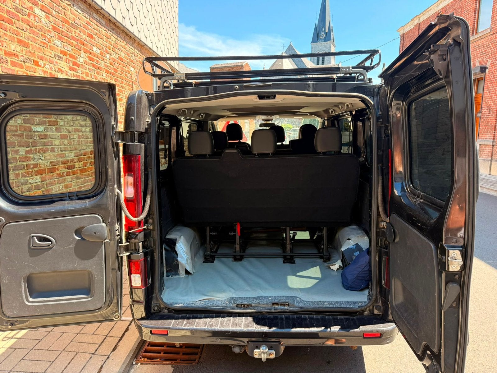 Opel Vivaro – 9 places – Familial & polyvalent, Autos, Opel, Euro 5, Achat, Vivaro, 4 portes