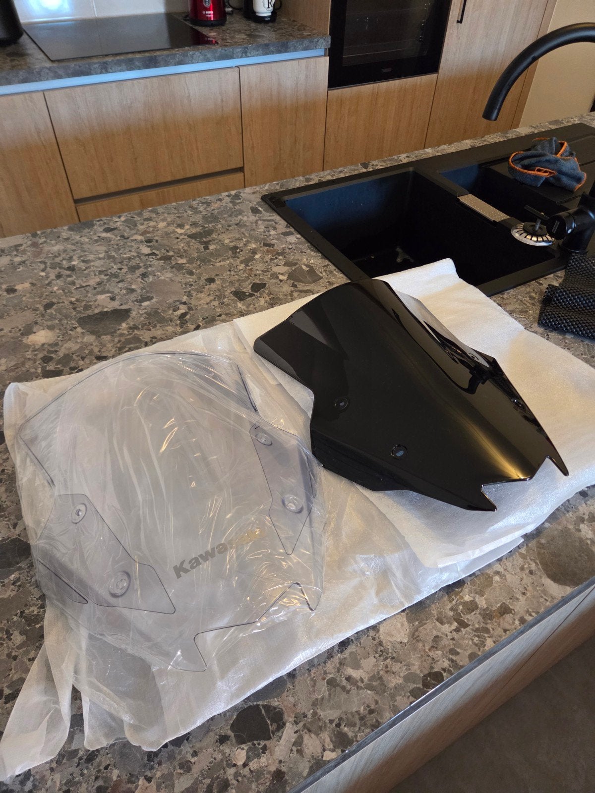 twee nieuwe windschermen kawasaki ninja 1000sx, Ophalen