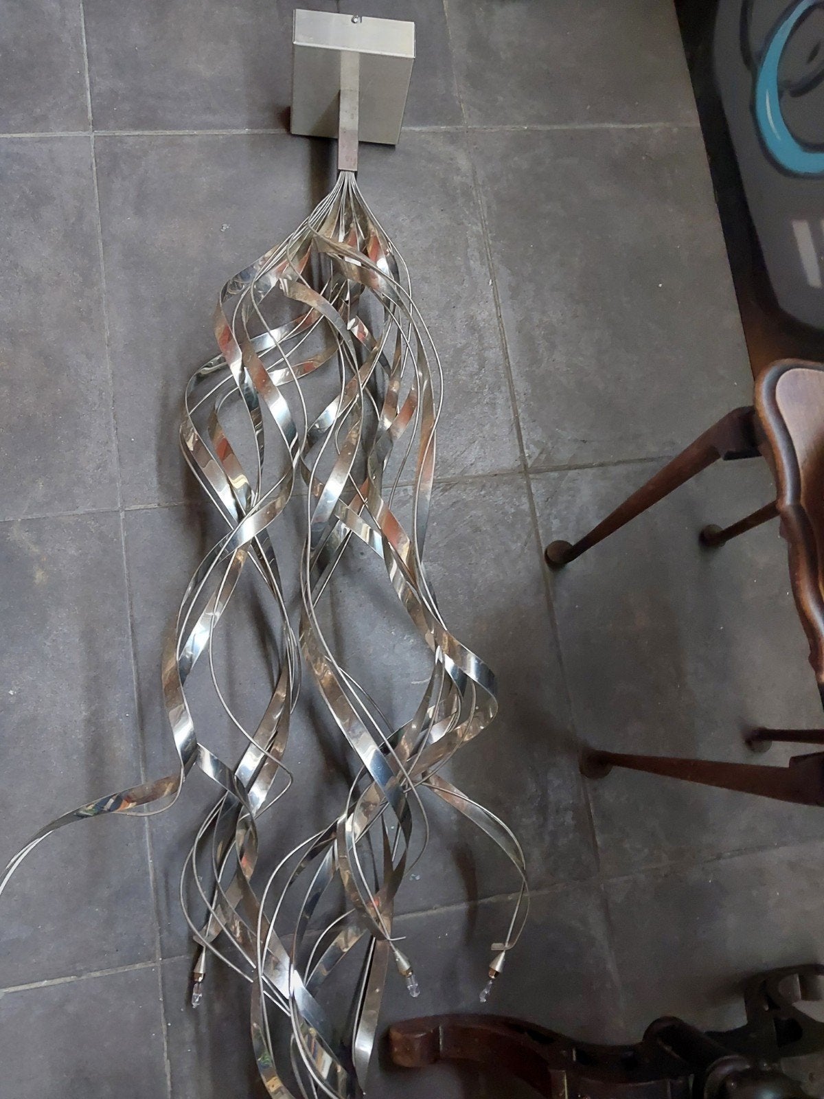 verlichting met glazen bloemen, Ophalen