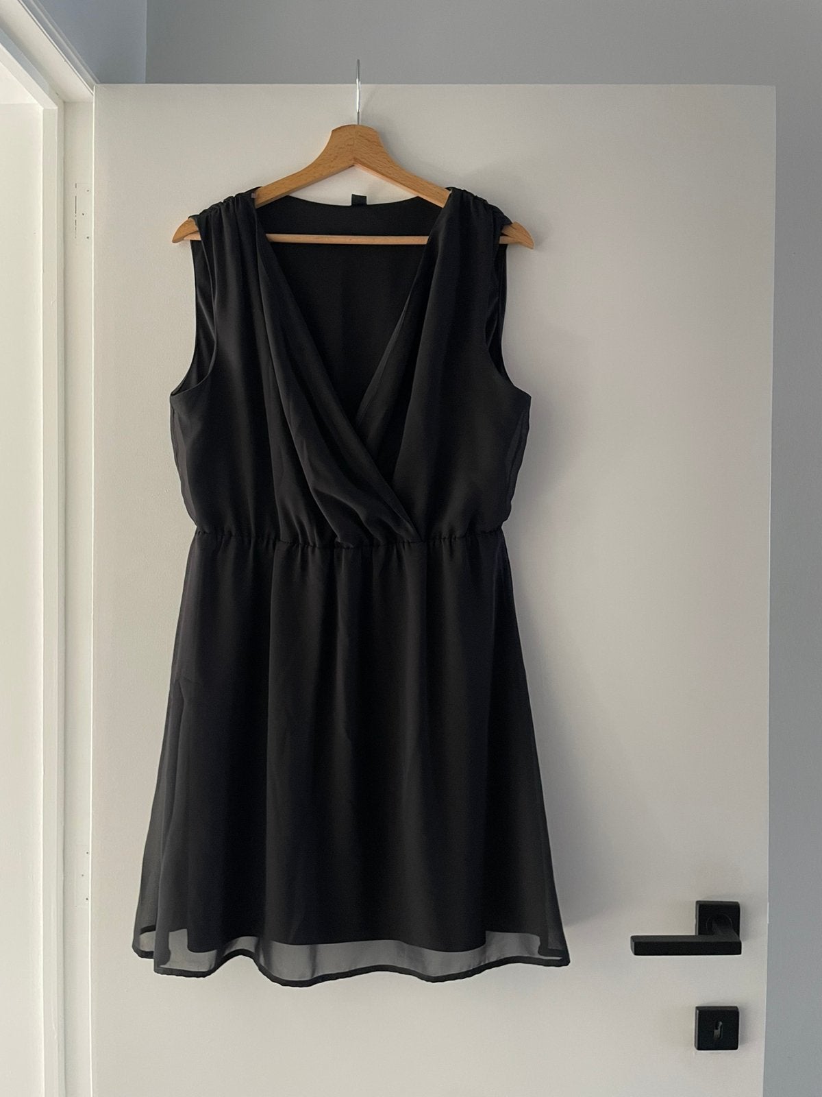 Zwart, kort jurkje, Vêtements | Femmes, Robes, Taille 42/44 (L), Au-dessus du genou, Comme neuf, Enlèvement
