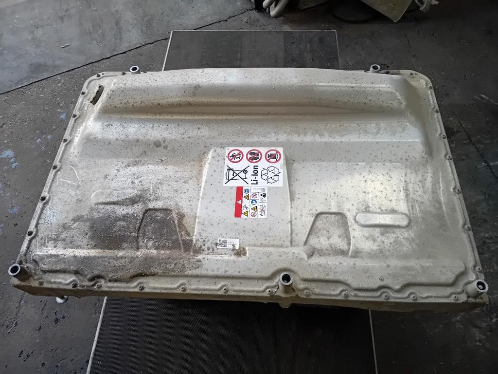 Hybride hoogspannings accu Seat Leon, Onderdelen@venauto.nl, Van der Ven Autorecycling B.V., Gebruikt, Ettenseweg 76, 4706 PB Roosendaal, The Netherlands