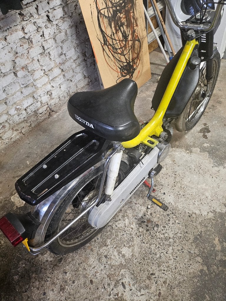 Honda camino  + piece, Fietsen en Brommers, Brommers | Honda, Ophalen