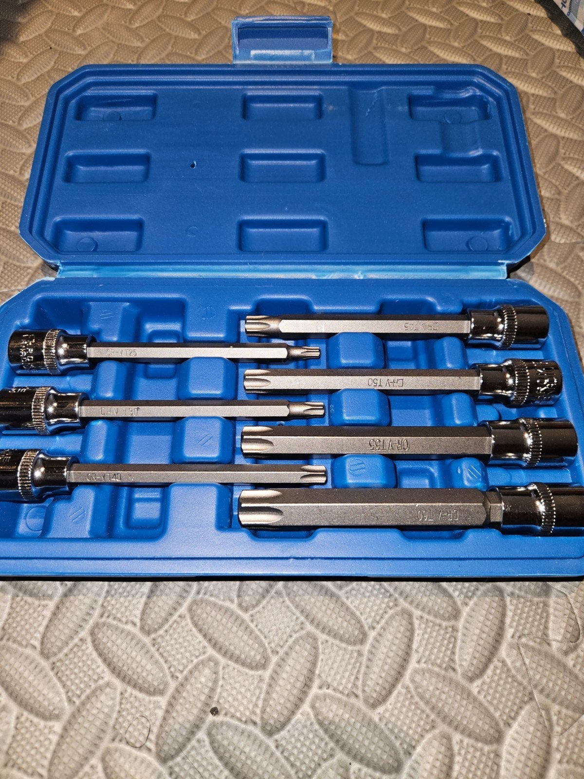 Coffret a douille , outillage NEUF