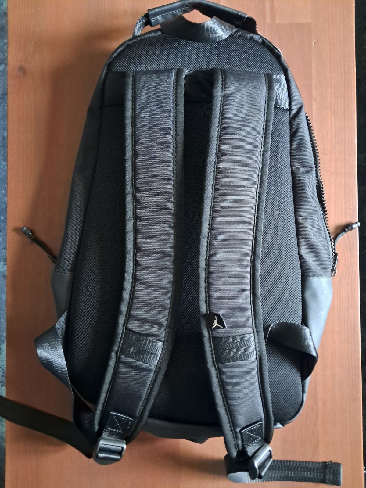 nike Jordan Collborator rugzak, Ophalen