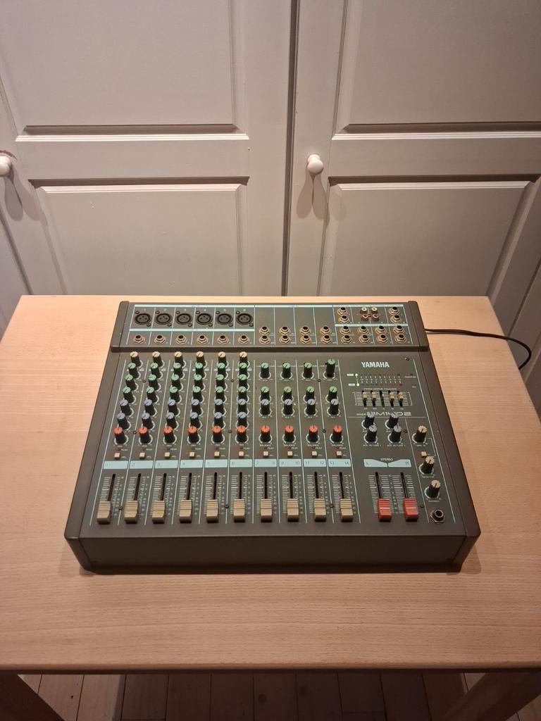 Mengpaneel zang+monitor+ aparte gitaar effecten module, Ophalen