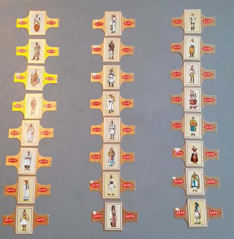 serie 24 bagues de cigare thème costumes slaves, Enlèvement ou Envoi, Utilisé, Bagues de cigare