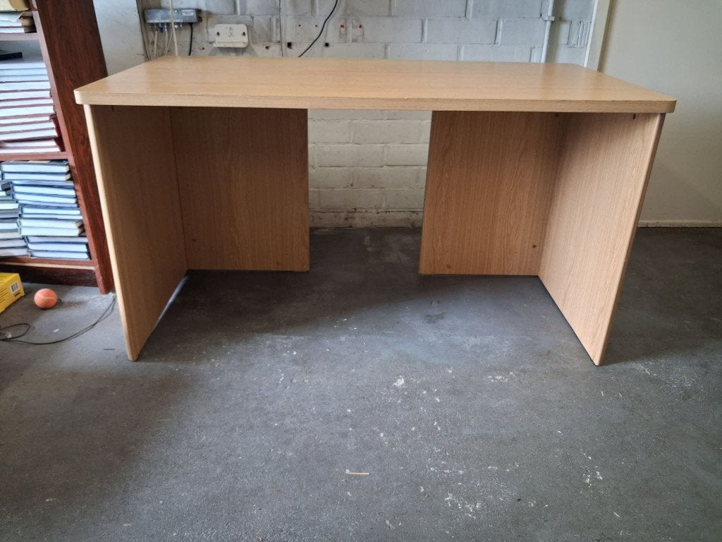 Bureau spacieux à Temse, 72 cm, Enlèvement, Utilisé, 140 cm