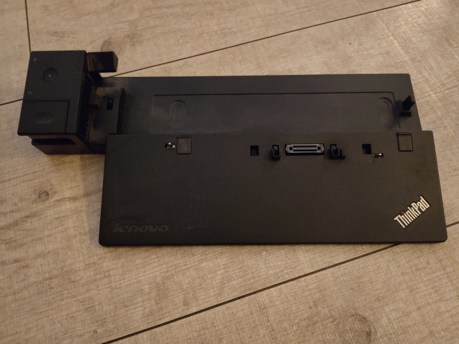 Lenovo dockingstation Pro Dock 40A1, Computers en Software, Dockingstations, Ophalen