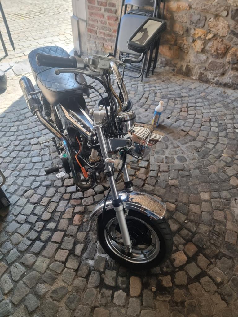 Honda dax  perdu la clef, Particulier