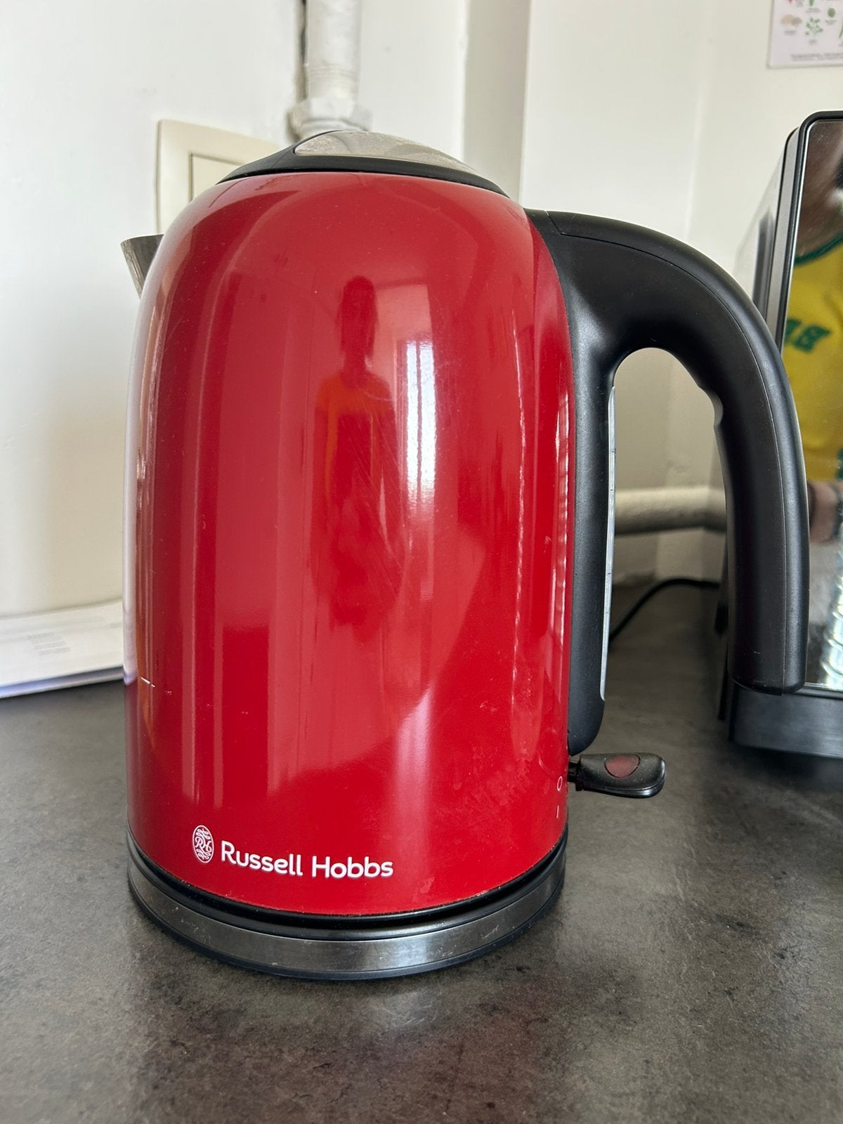 Bouilloir rouge Russel Hobbs, 1 à 2 litres, Enlèvement, Utilisé
