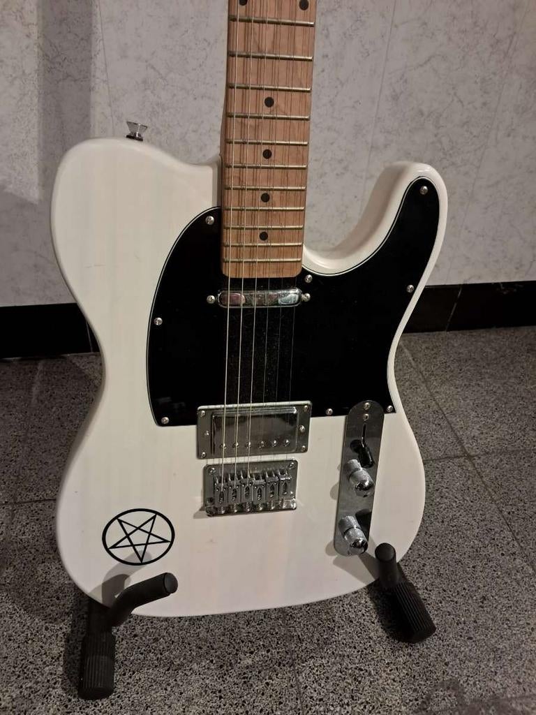 Stagg gitaar tele, Ophalen