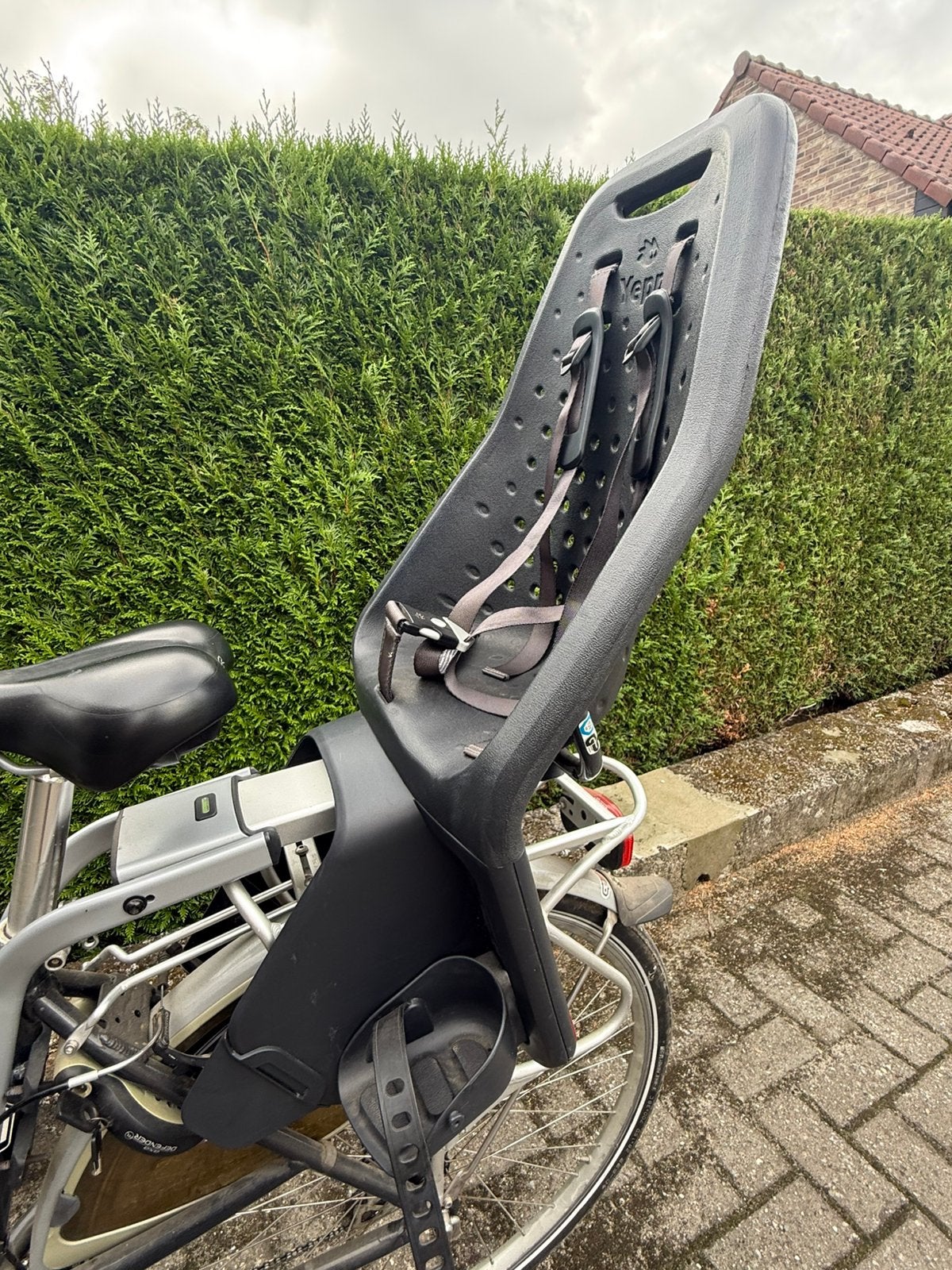 Fietsstoel Yepp, Ophalen, Zo goed als nieuw