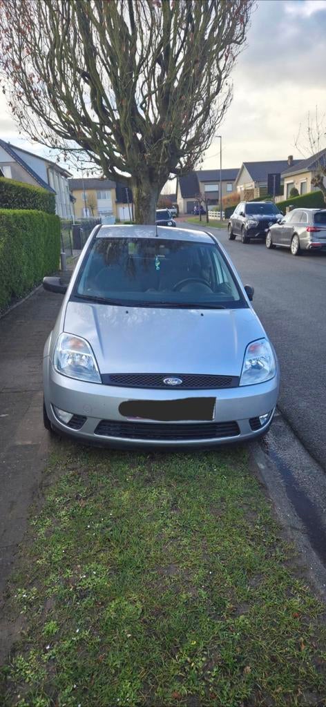 Ford Fiesta 1.4 Benzine 2002, Auto's, Stof, Elektrische ramen, Particulier, Fiësta
