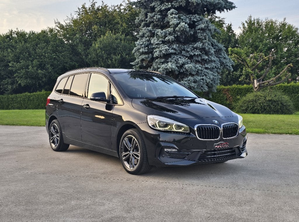 BMW 218dA xDrive Gran Tourer 7pl ** Camera - LED ** GAR 12M, Auto's, Monovolume, 1995 cc, 4 cilinders, Leder en Stof