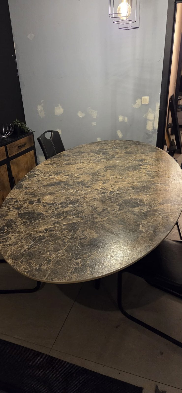 Mooie design tafel nieuwprijs 7000 euro, Huis en Inrichting, Ophalen, Overige materialen, 100 tot 150 cm, Design