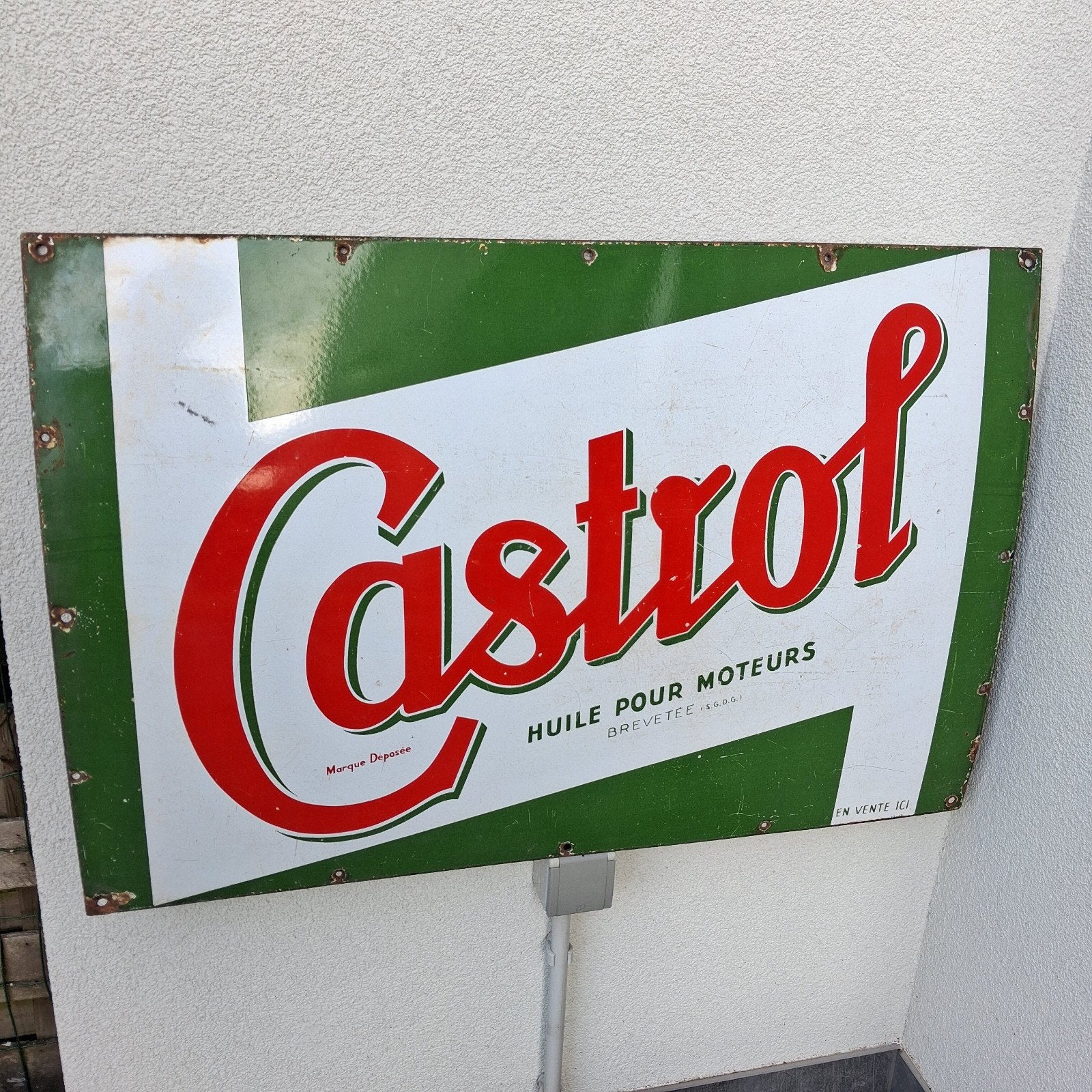 Grand panneau d'affichage émaillé CASTROL 1955, Enlèvement ou Envoi, Utilisé, Panneau publicitaire