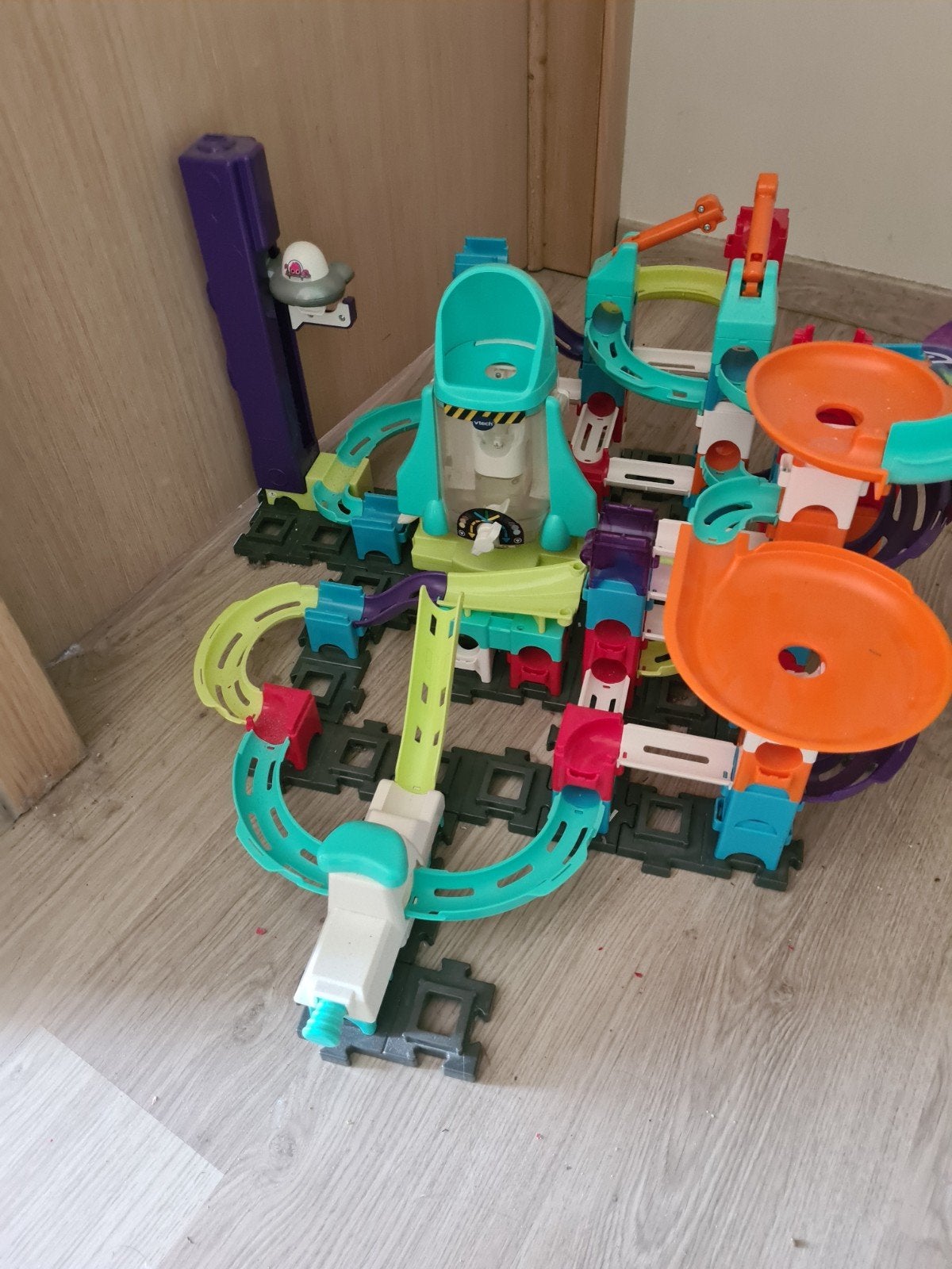 Vtech knikkerbaan, Ophalen