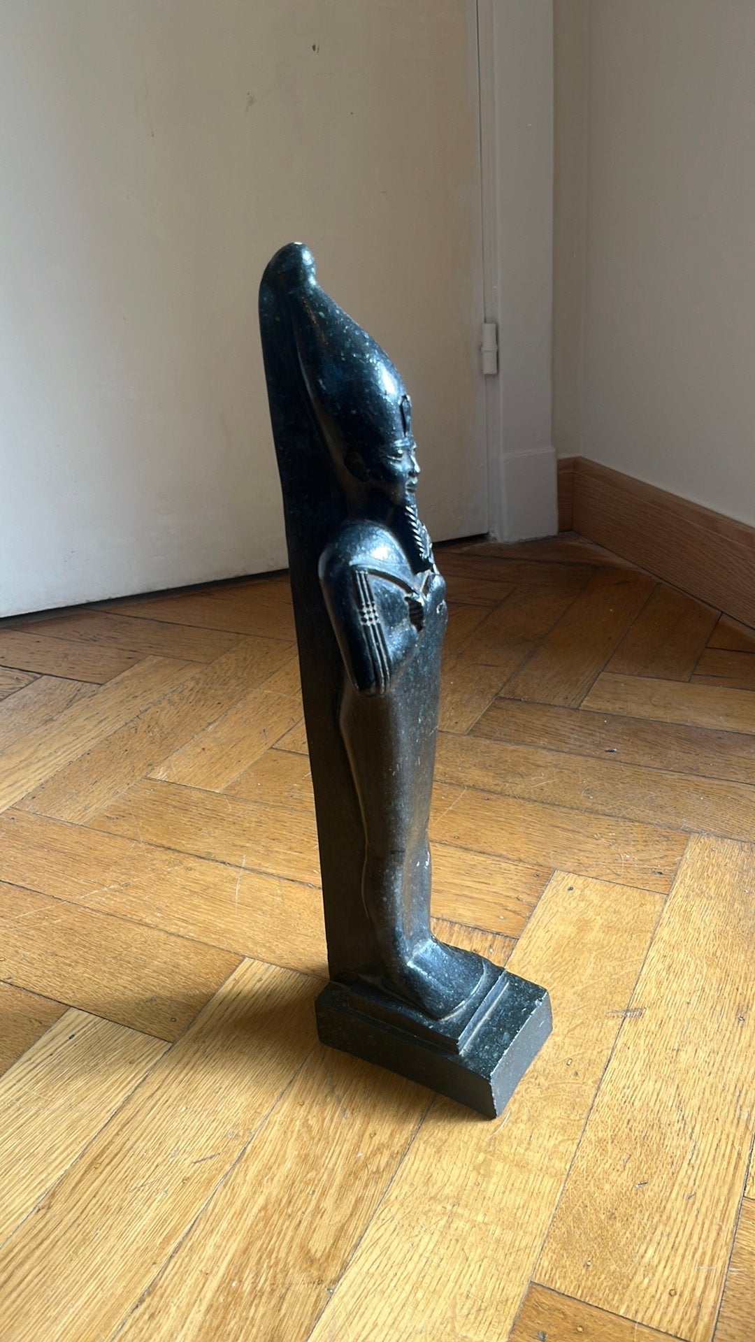 Egyptisch Beeld – God Osiris / Farao – Zwart Mid-Century, Antiek en Kunst, Ophalen