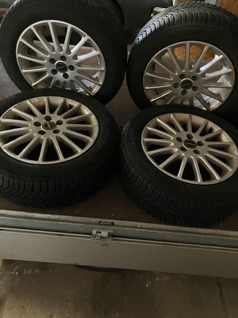 Lichtmetalen velgen met goede banden, Auto-onderdelen, Ophalen, 17 inch, All Season, Band(en)