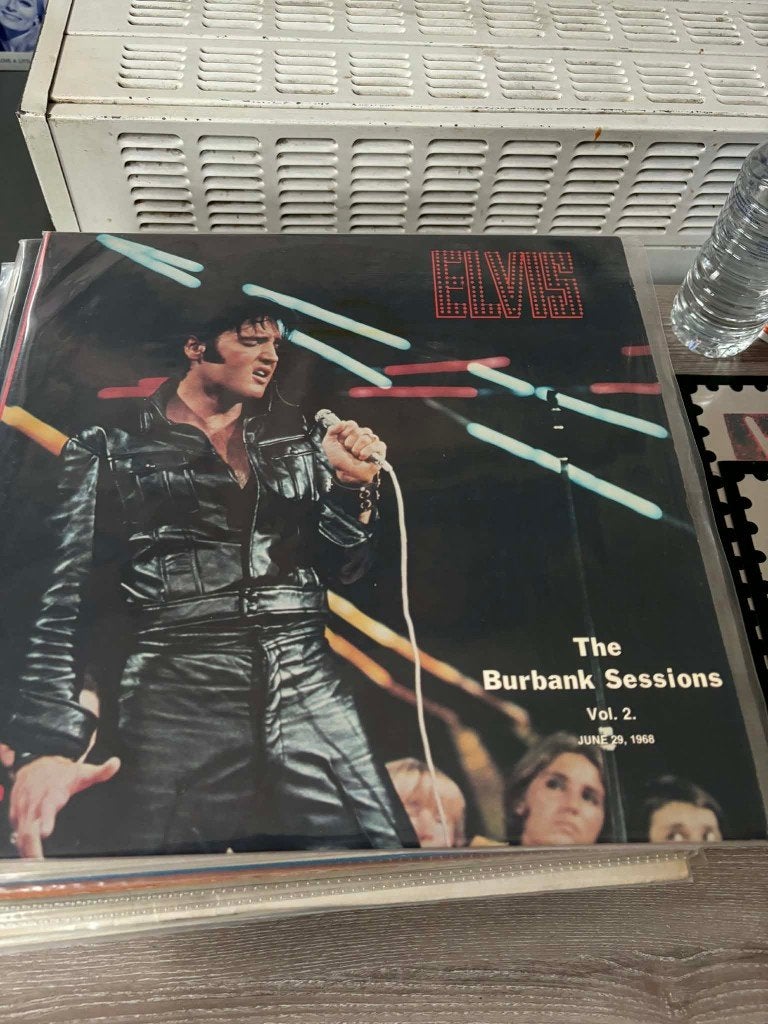 Elvis dubbele bootleg lp, The Burbank sessions vol. 2, CD & DVD, Vinyles | Rock, Enlèvement ou Envoi, Rock 'n' roll, Pochette gatefold