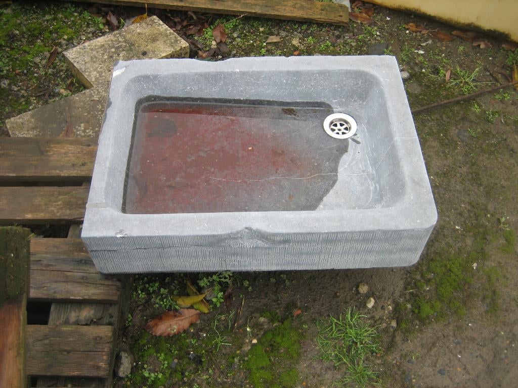 oude gefrijnde arduinen pompbak,gootsteen, Antiek en Kunst, Ophalen