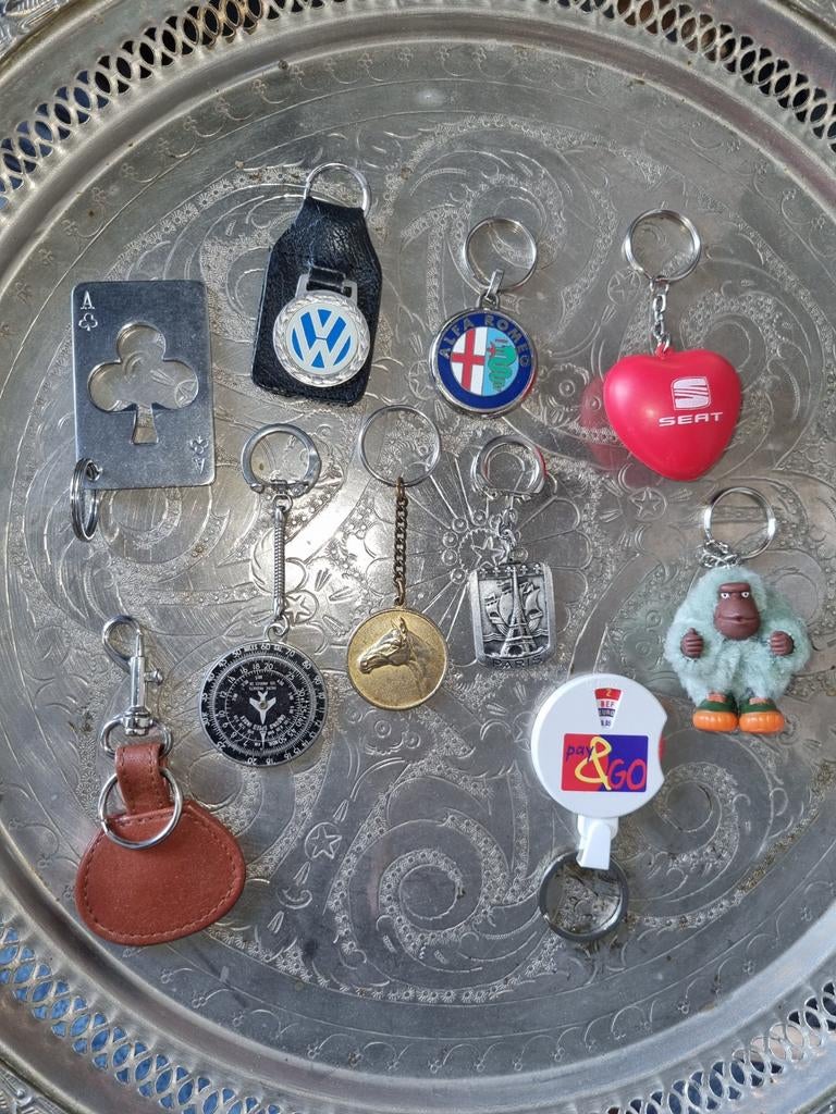 10 porte-clefs divers Kipling Northrop AlfaRomeo Volkswagen, Ophalen of Verzenden