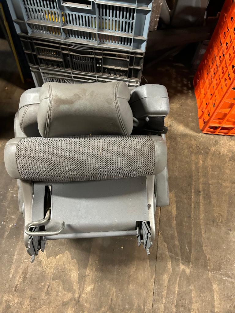 Offre de sièges arrière de voiture Mercedes Vito à partir, Enlèvement