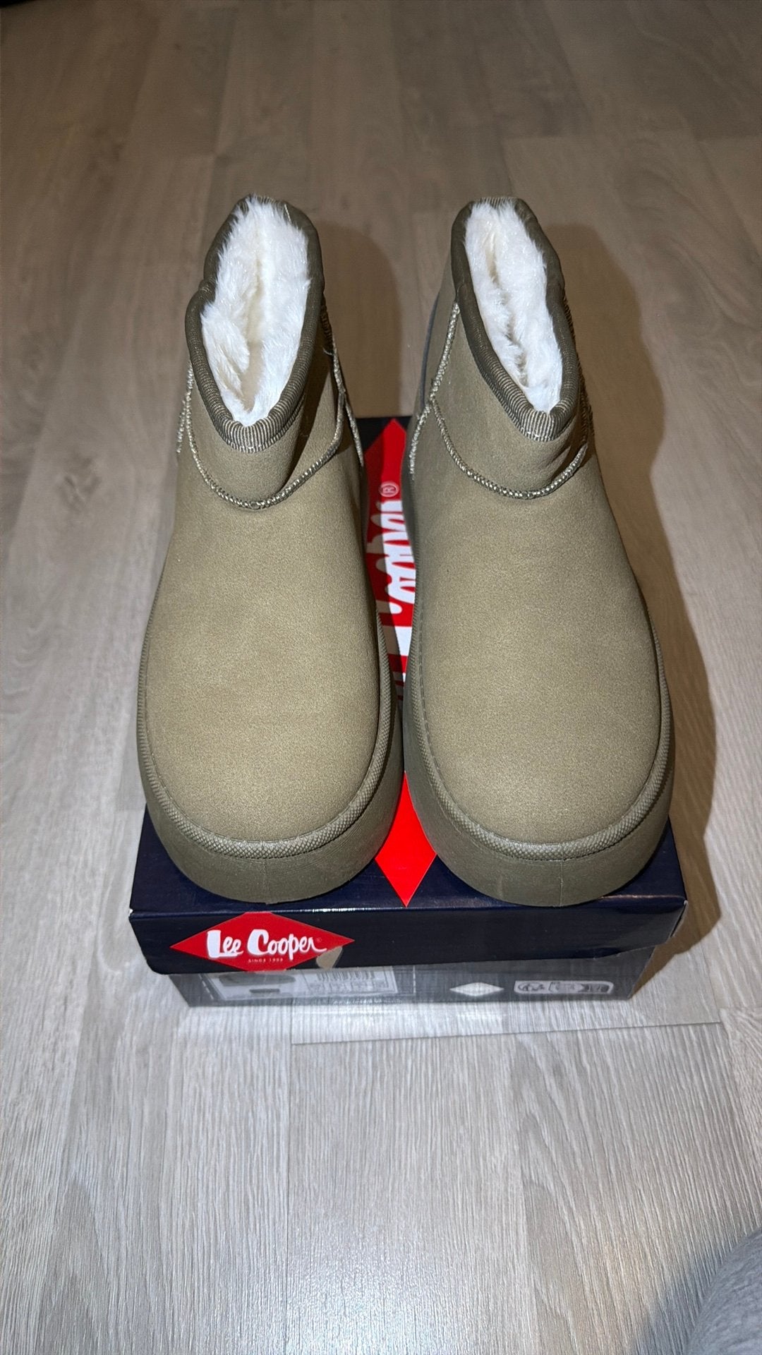 Lee Cooper laars maat 37 nieuw met kaki label, Ophalen, Zo goed als nieuw