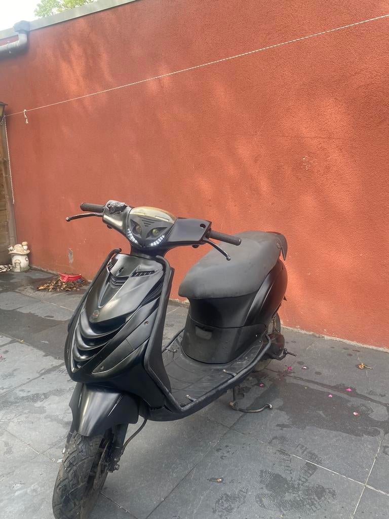 Piaggio zip a klasse “2takt”, Fietsen en Brommers, Ophalen, Zo goed als nieuw, Zip