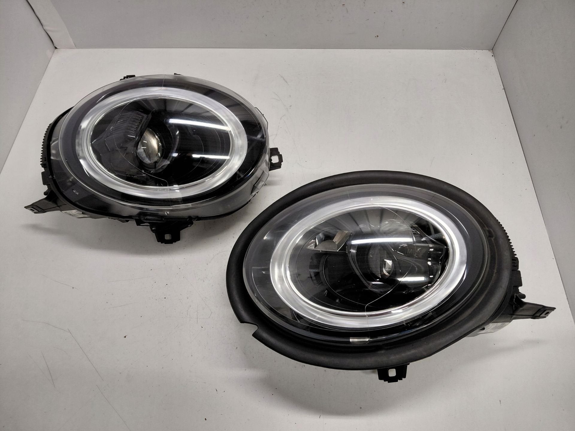 Phare Mini F55 F56 5A01962, Customer.service@mini.co.uk, BMW AG, Petuelring 130
80788  Munich, DE, Mini