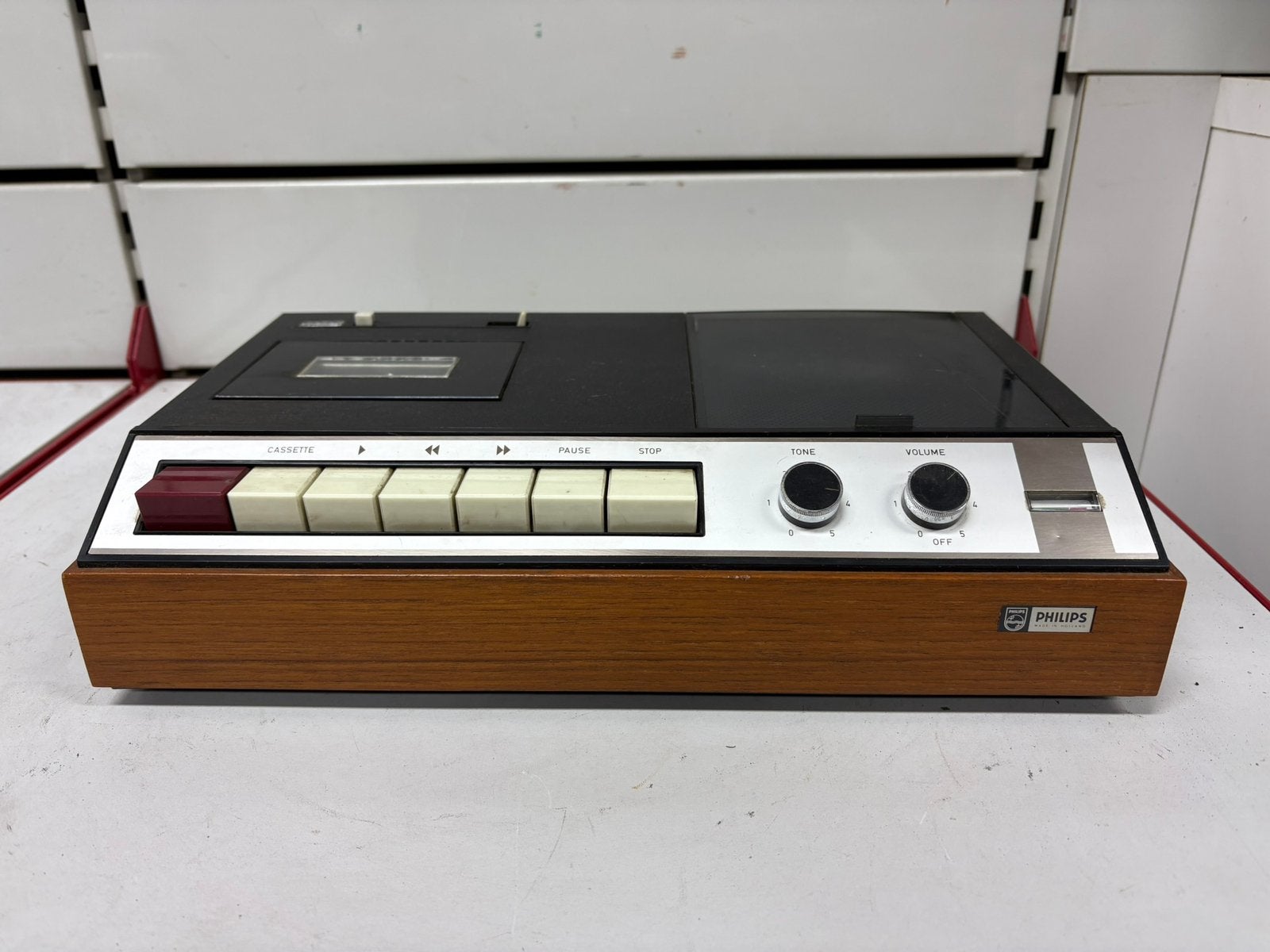 Philips – Magnétophone cassette années 70 – Design bois, TV, Hi-fi & Vidéo, Enregistreurs audio, Enlèvement ou Envoi, Magnétophone défectueux