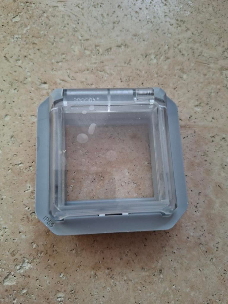 Legrand waterdichte adapter voor mozaïekplexo, Ophalen of Verzenden