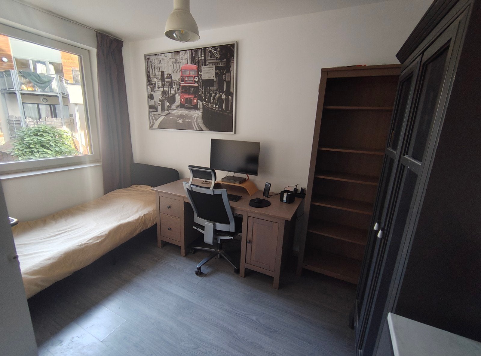 A louer Anderlecht chambre meublée indépendante chez l'habit