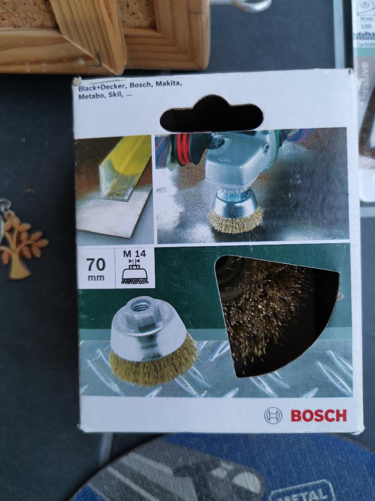 Bosch staalborstel voor op haakse slijper 70mm M14, Doe-het-zelf en Bouw, Ophalen of Verzenden, Nieuw, 1000 watt of meer, Haakse handslijpmachine
