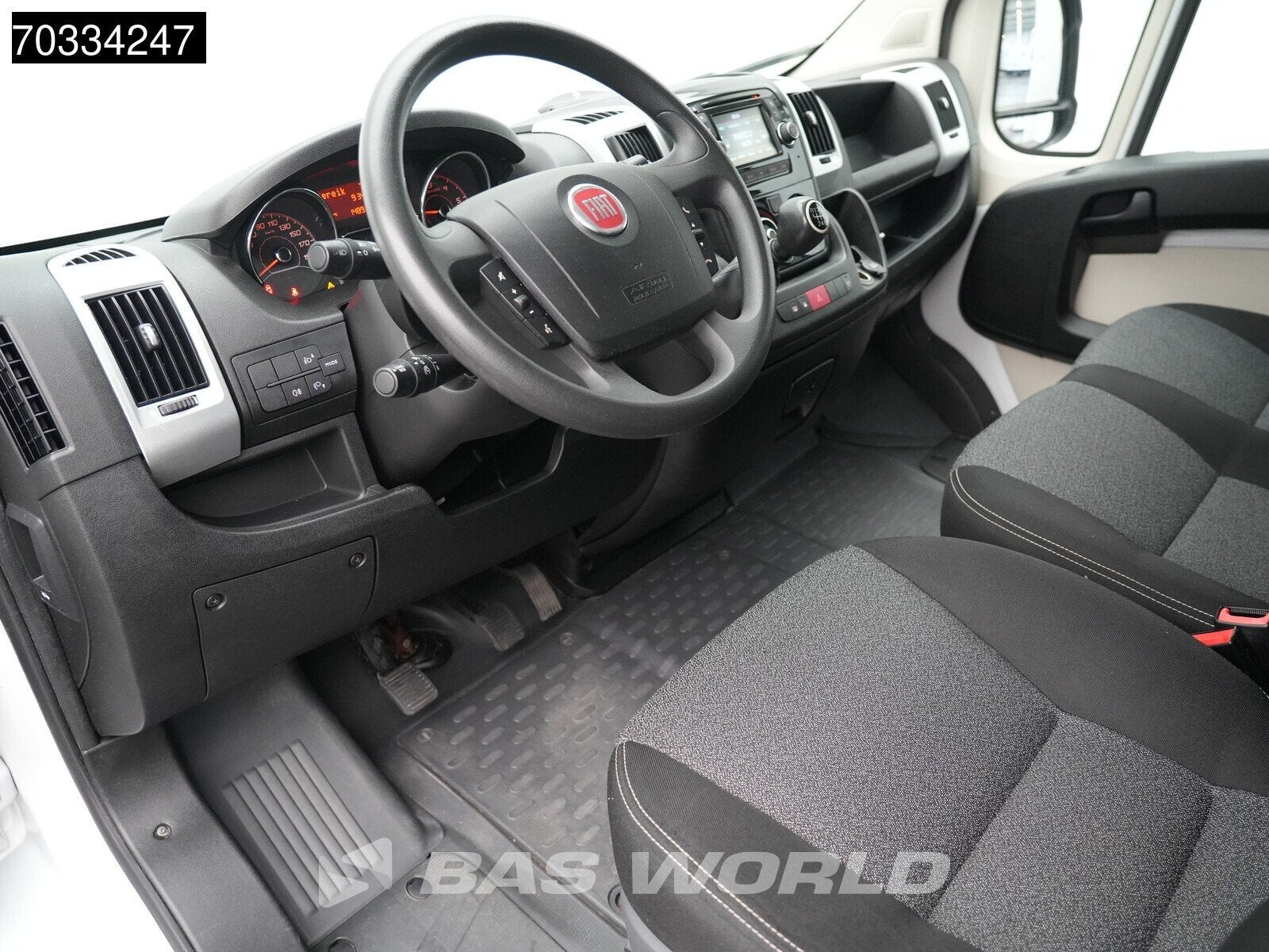 Fiat Ducato 130pk Laadklep Bakwagen LED Airco Cruise Camera, Achat, Euro 6, Entreprise, 3 places