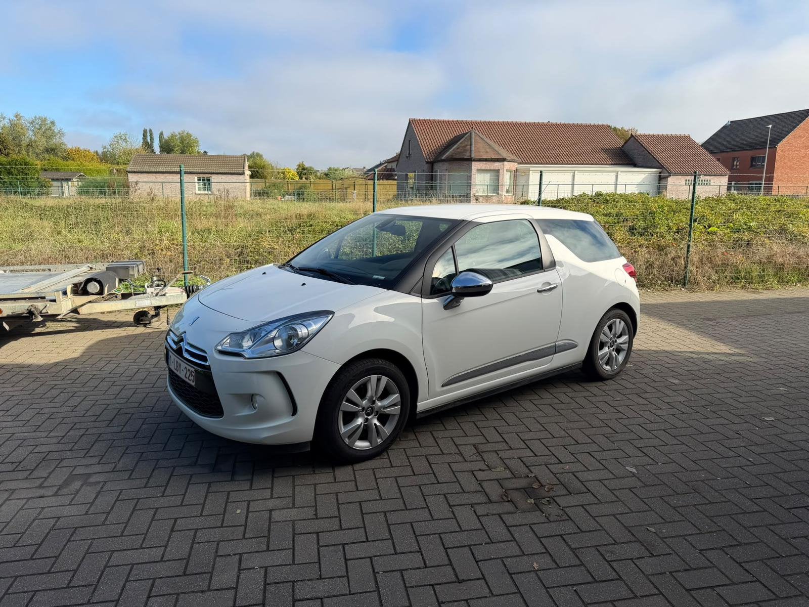 Citroen DS3 1.6 HDI EXCLUSIVE *119.000 Km*2010*PROPER*AIRCO*, Auto's, Stof, Zwart, Wit, Electronic Stability Program (ESP)