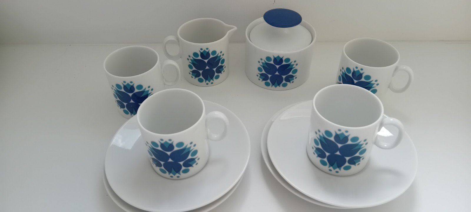 Borden en servies, Ophalen