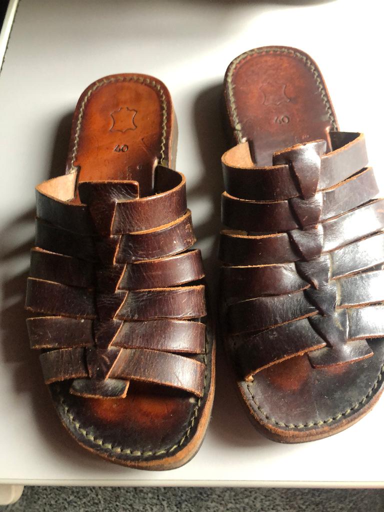 sandales en cuir point 40 tres bon etat, Bruin, Zo goed als nieuw, Ophalen, Sandalen