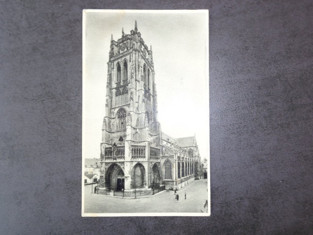 Ancienne carte postale de Tongres (Basilique), Enlèvement