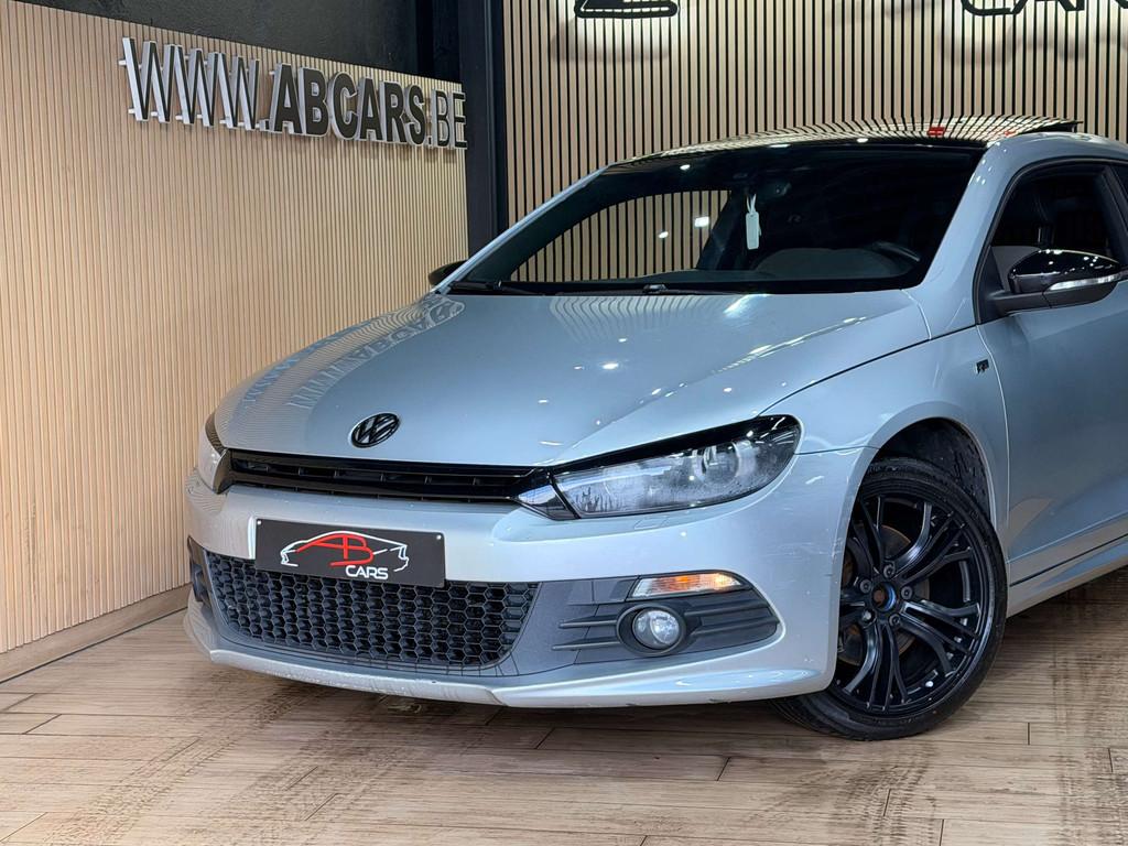 Volkswagen Scirocco 1.4 TSI * DSG * R LINE * (bj 2013), Auto's, Automaat, Stof, Gebruikt, Zwart